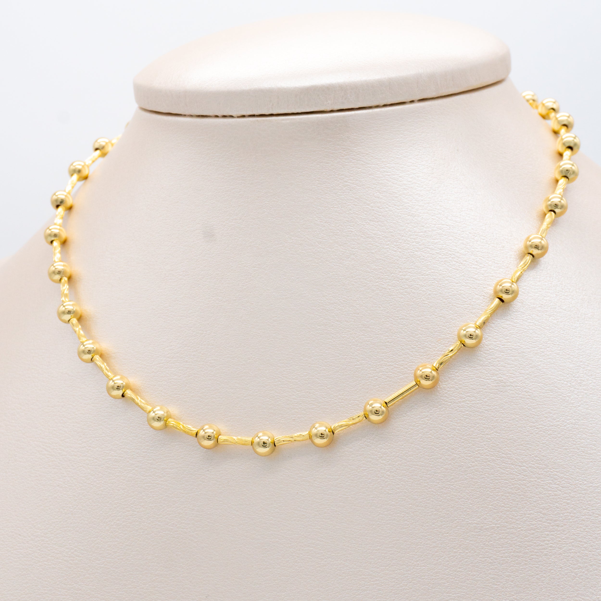 COLLAR