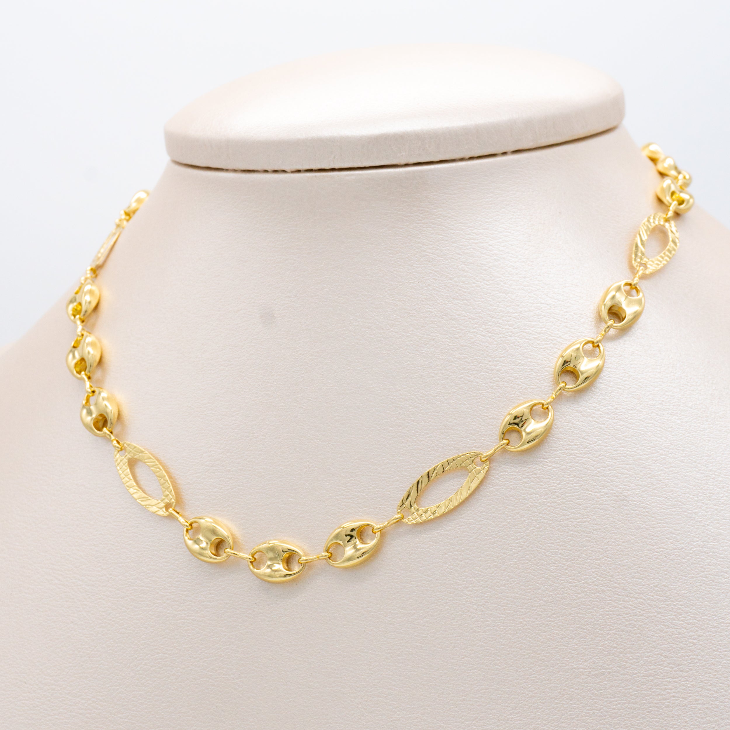 COLLAR