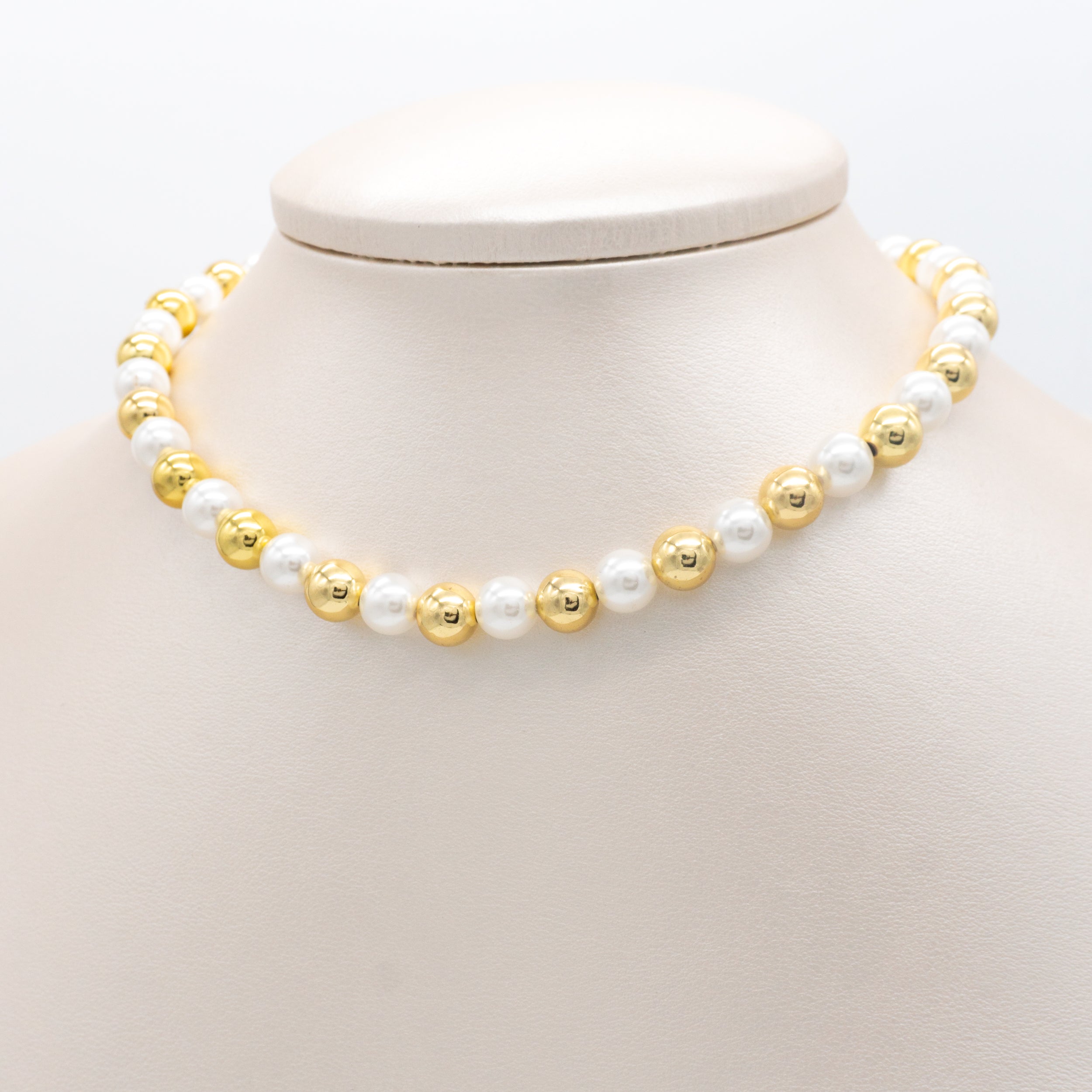 COLLAR