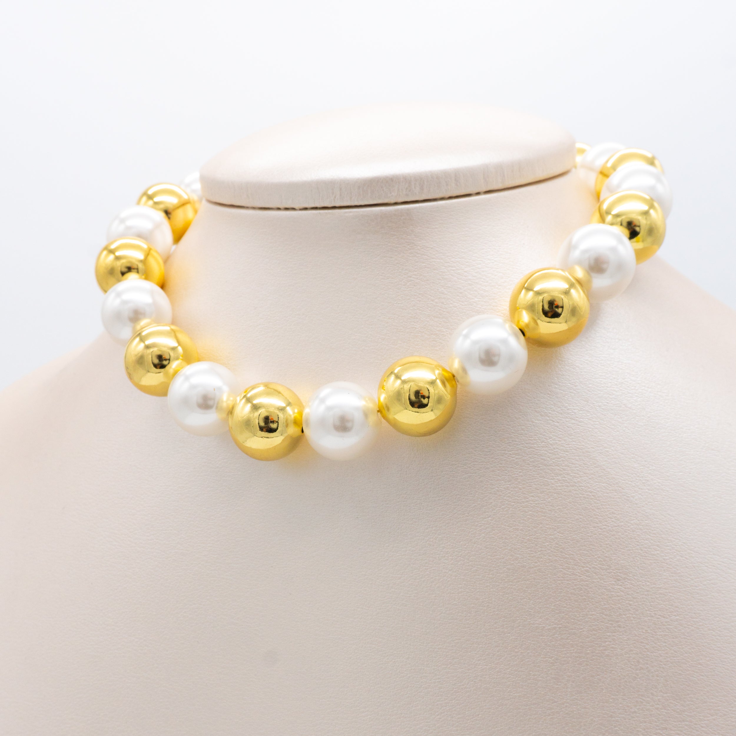 COLLAR