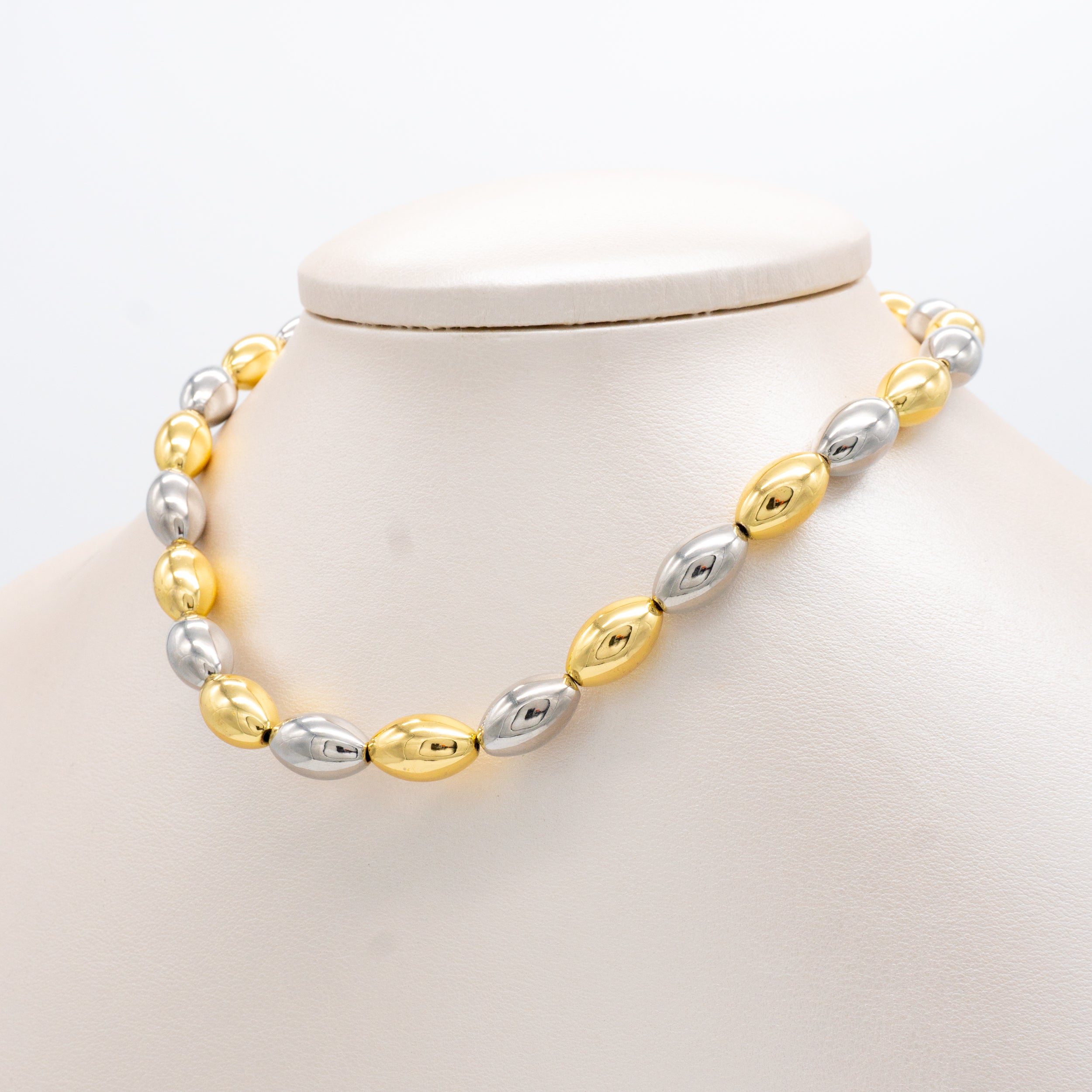 COLLAR