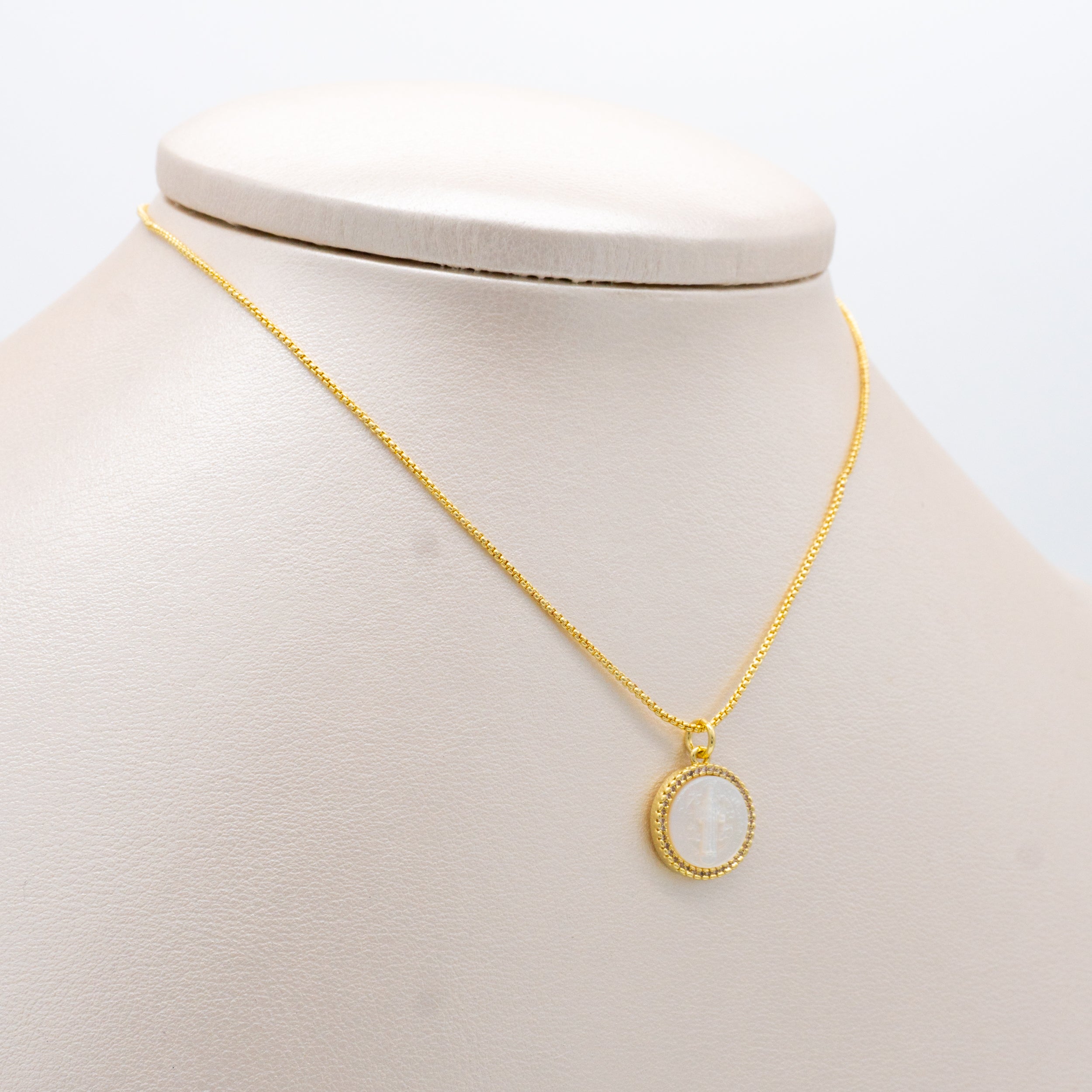 COLLAR