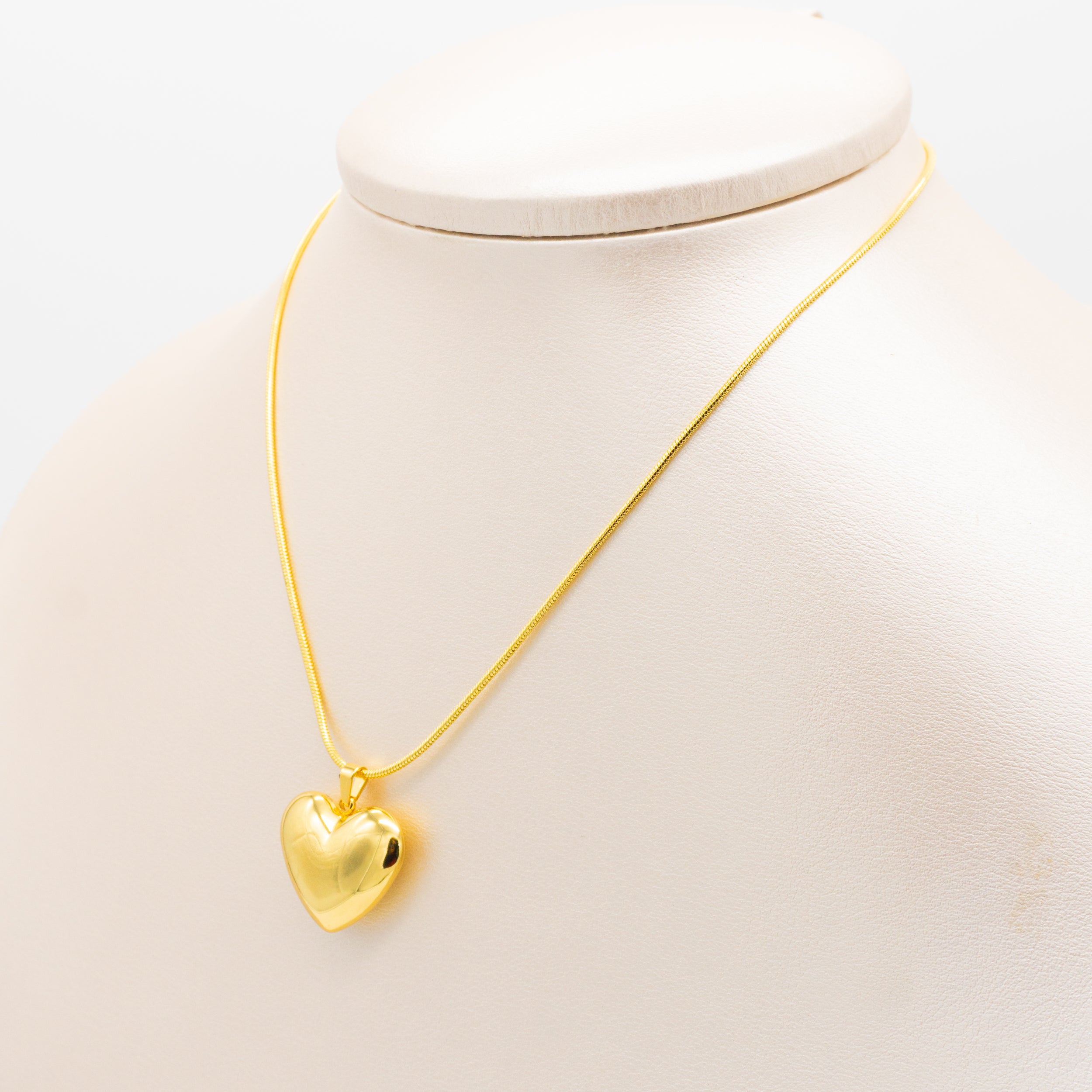 COLLAR
