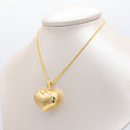 COLLAR