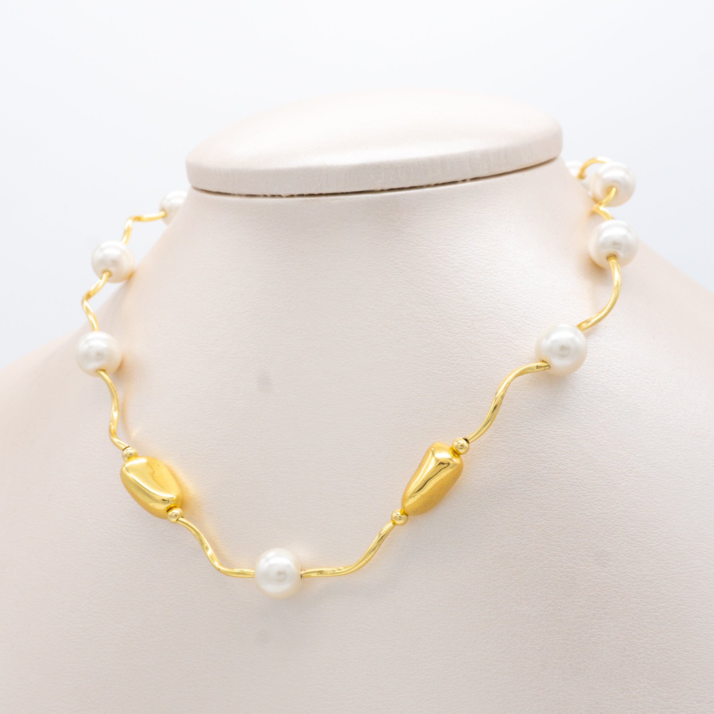 COLLAR