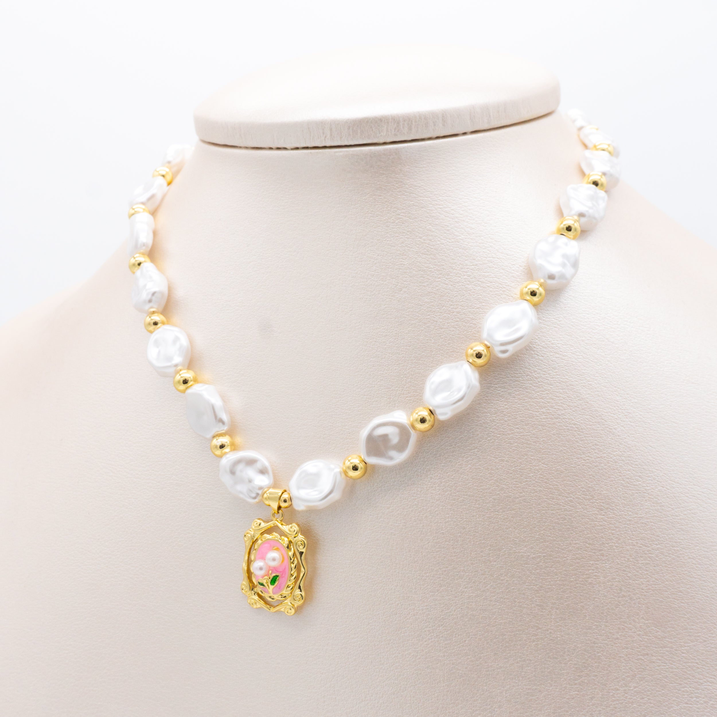 COLLAR